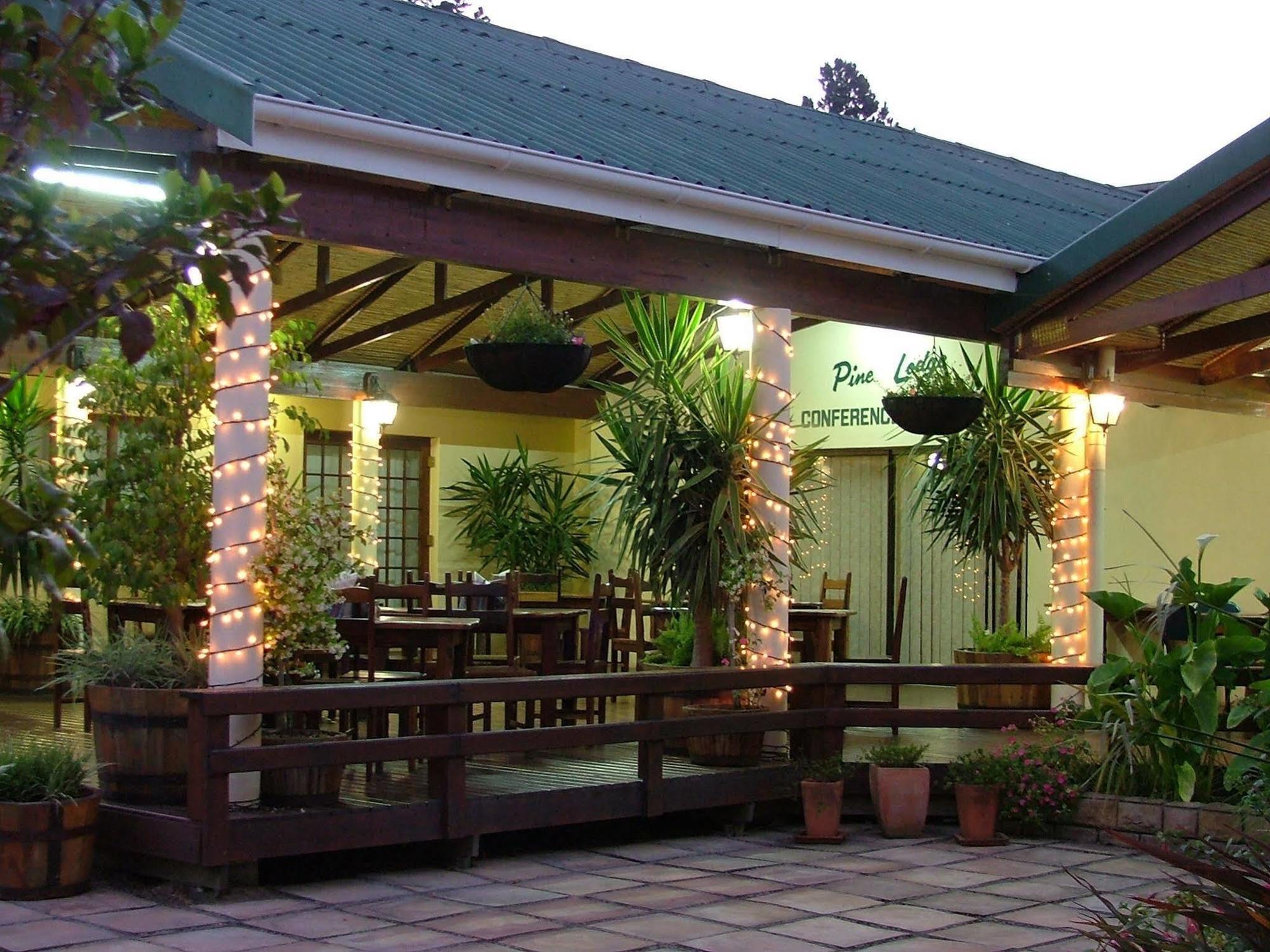 Pine Lodge Resort George Exterior photo
